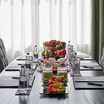 Newpark Hotel