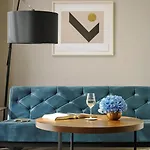Hotel Newpark 4*