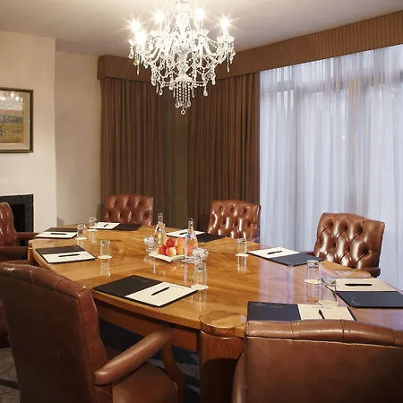 Hotel Newpark 4*