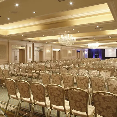 Newpark Hotel 4*
