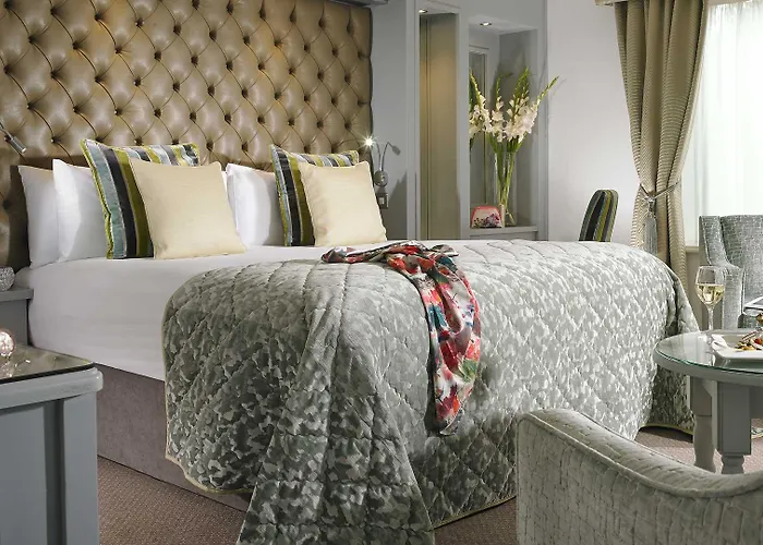 Отель Newpark Килкенни